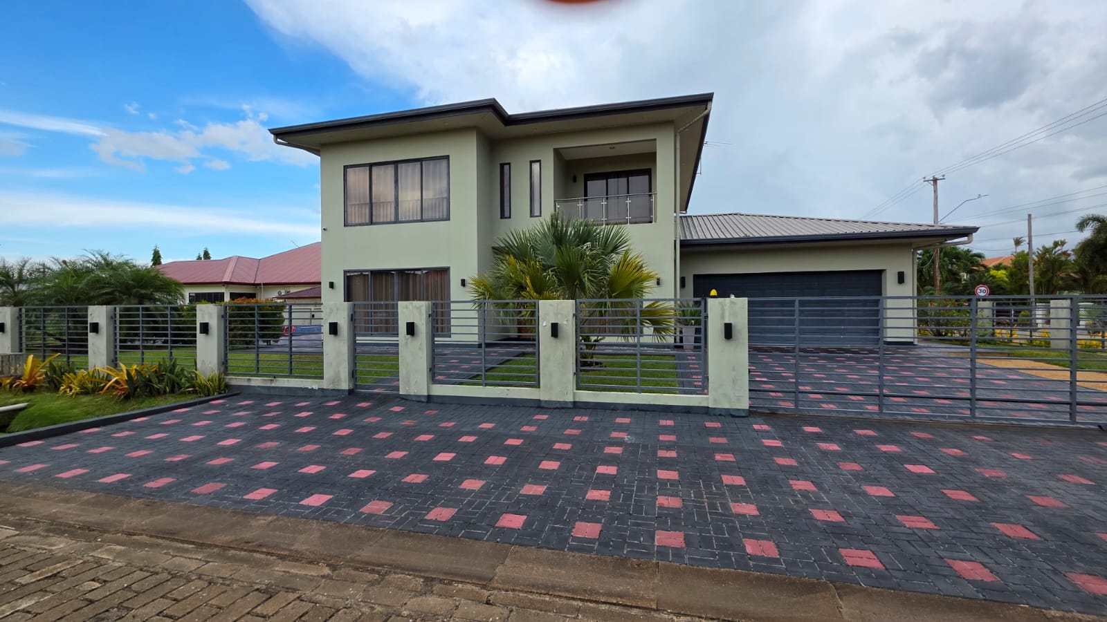 Luxury Villa in Suriname